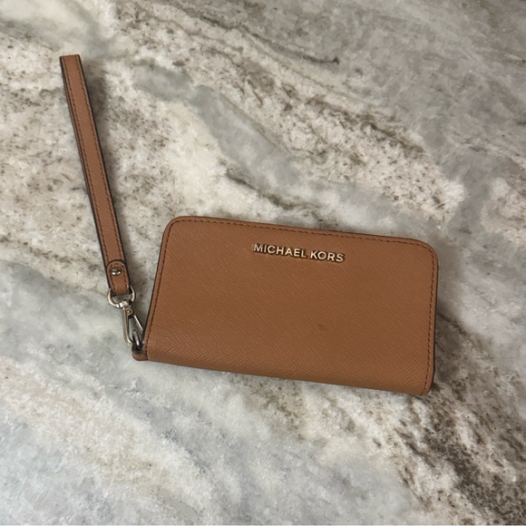 Michael Kors wallet - Picture 1 of 5